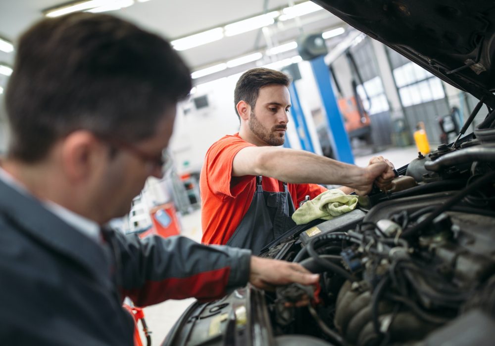 Entretien auto, réparation mécanique auto, diagnostique auto, pneumatique auto, pièces auto et véhicules d’occasion, tout pour votre auto en un seul lieu le Garage du Centre à Bully Les Mines.